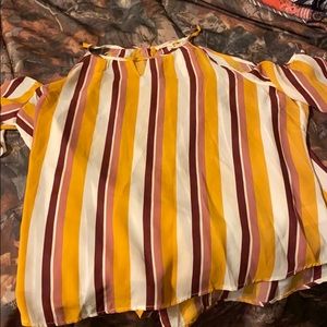 Tank top open shoulder